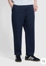 Carica l'immagine nel visualizzatore di Gallery, Hawtin trousers