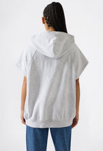 Carica l'immagine nel visualizzatore di Gallery, Hooded Vest
